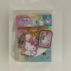 Charmmy Kitty Keychain with Acrylic Detachable Charms